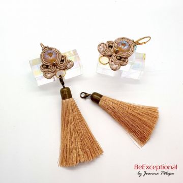 With or without tassel